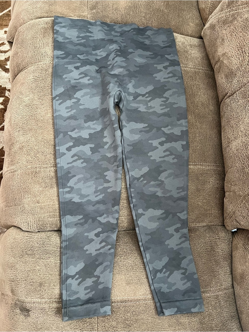 Spanx Seamless Control Top Camo Leggings - Picture 1 of 6
